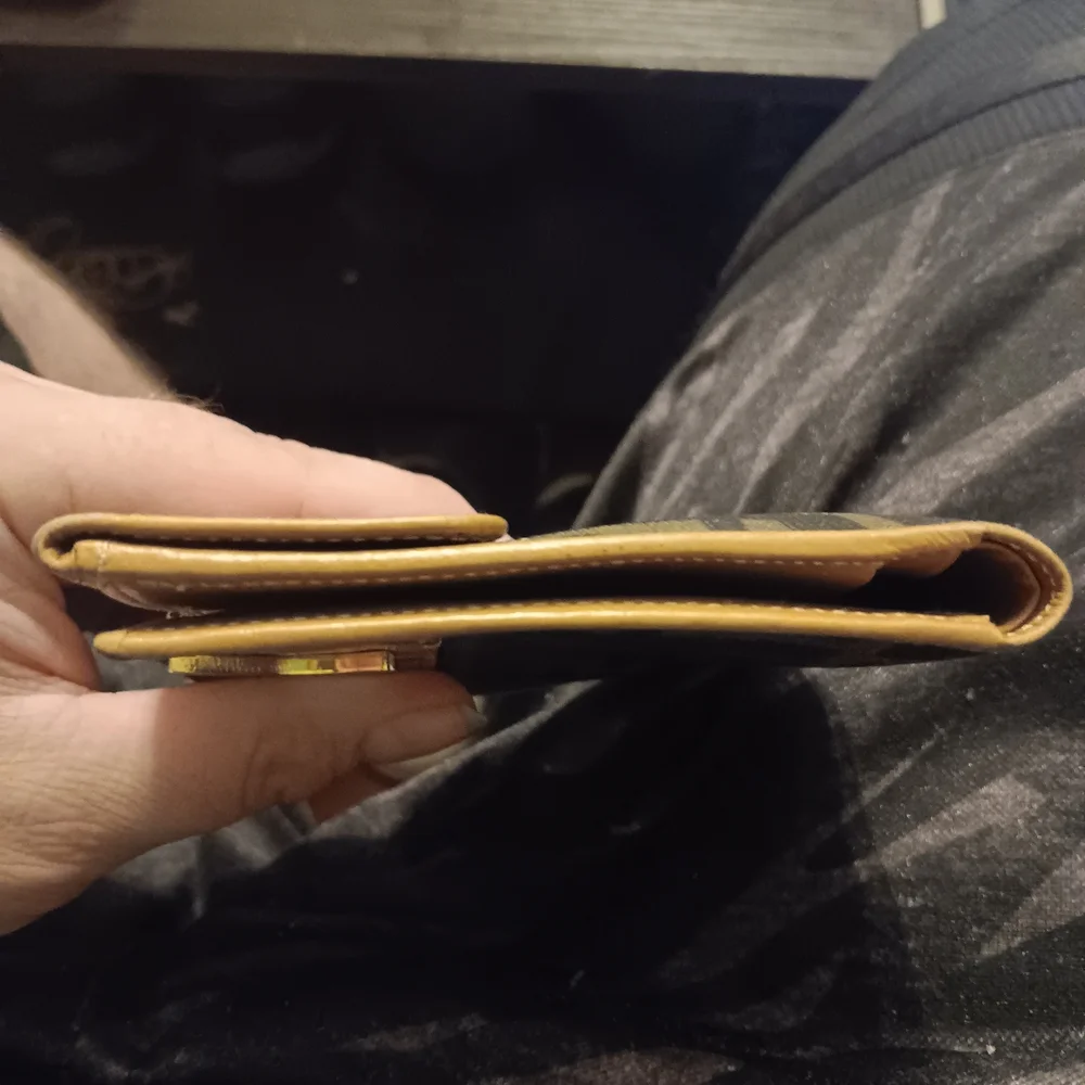 Fendi Vintage Rare Yellow and Black Wallet (EUC) - Picture 13 of 13